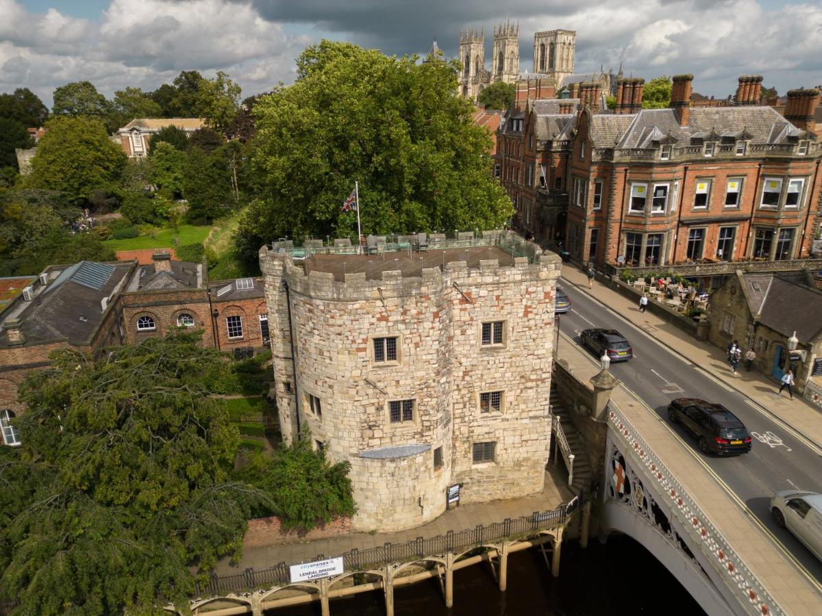 Lendal Tower Vila York Exterior foto