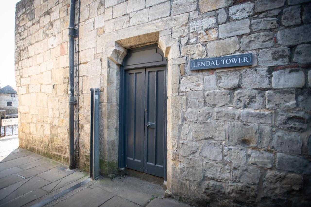 Lendal Tower Vila York Exterior foto